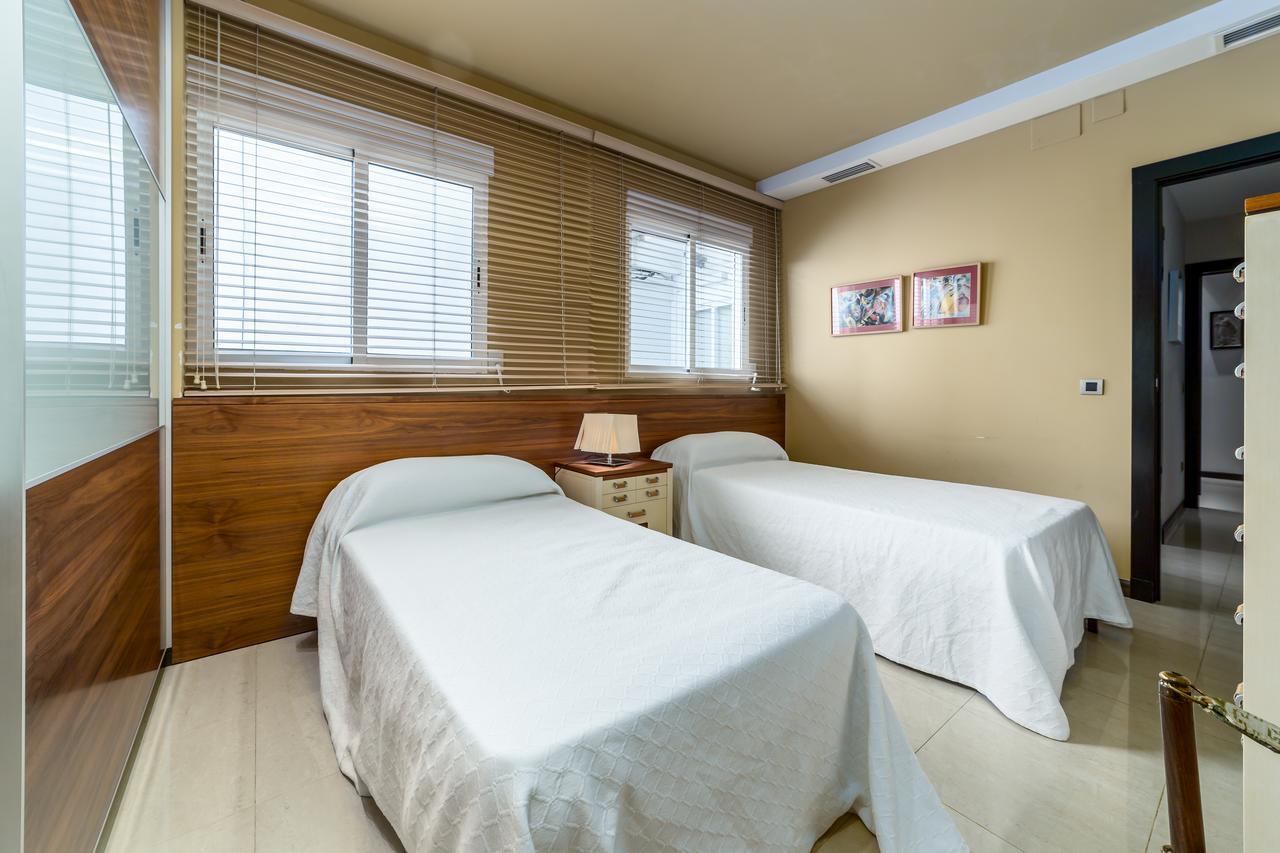 Apartamento Travel Habitat Ático Ciutat Vella. Valencia Exterior foto