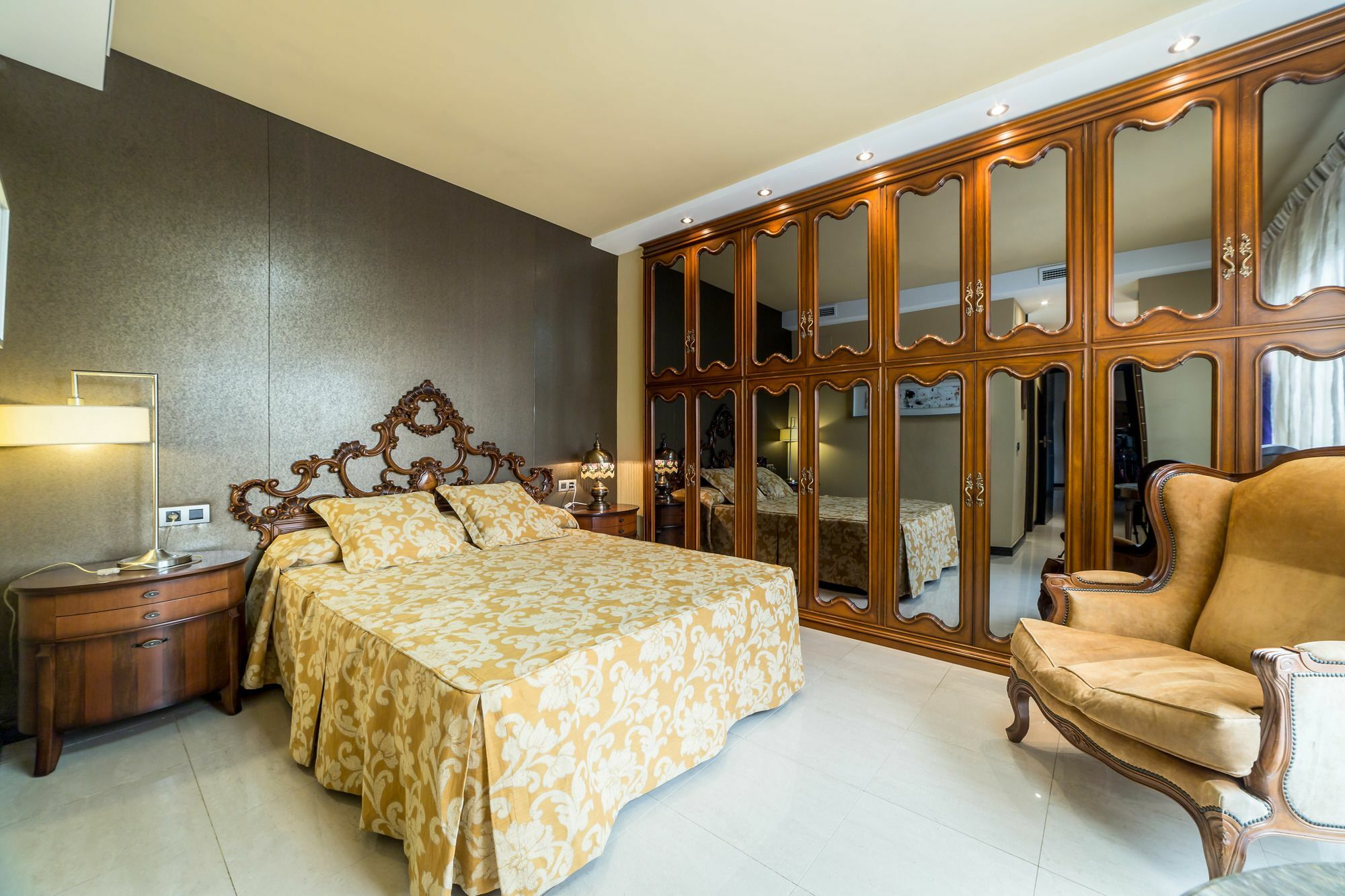 Apartamento Travel Habitat Ático Ciutat Vella. Valencia Exterior foto